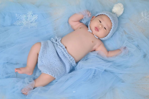 凉山摸孕妇肚子沾喜气